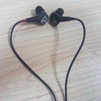 森海塞尔 IE80S 入耳式耳机外观展示(线材|耳挂|腔体)