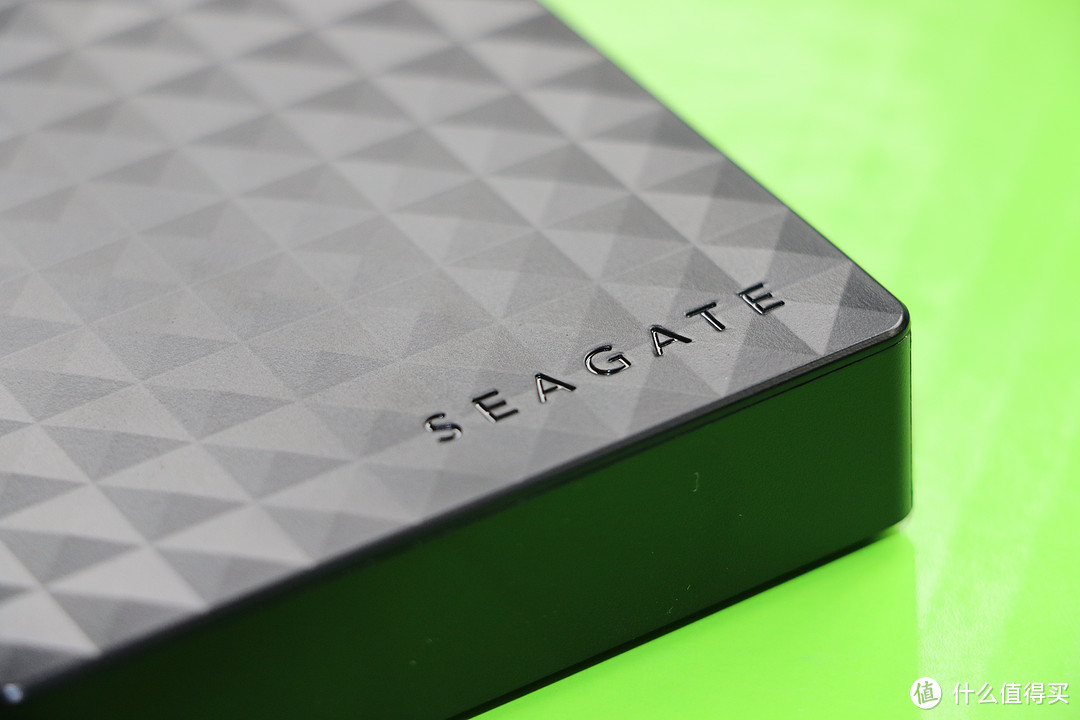 右下角：SEAGATE