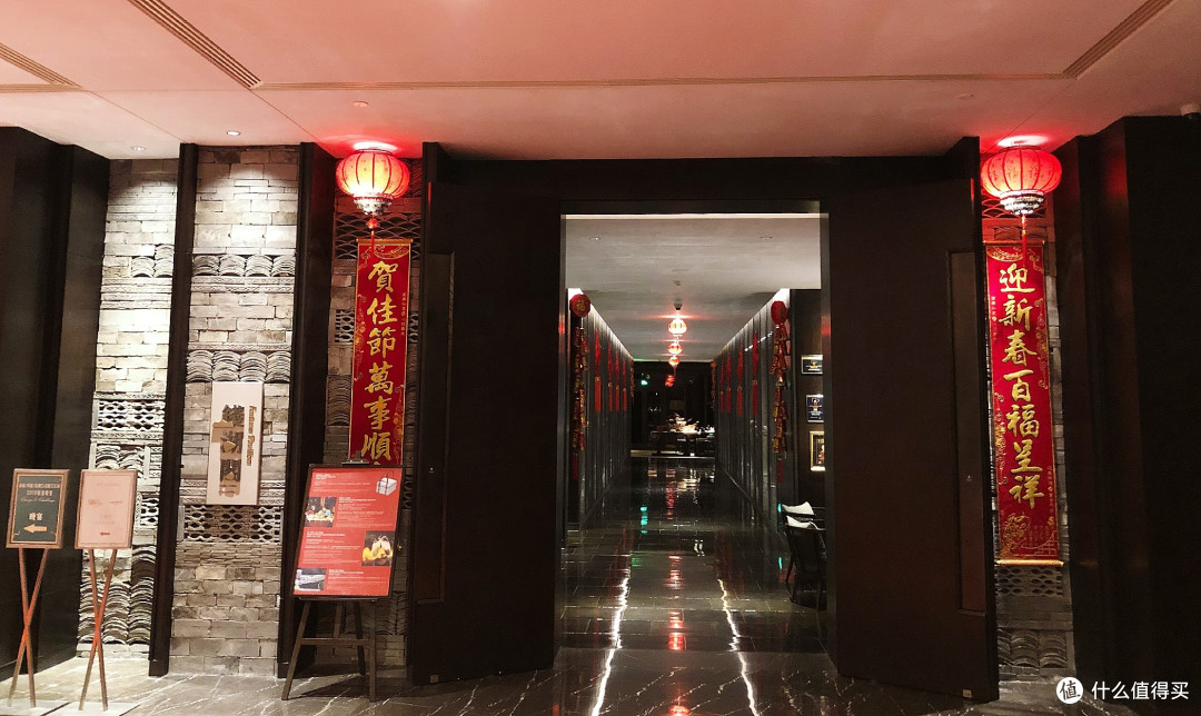 人均300的黑珍珠一星餐厅是否值得打卡?希尔顿钱湖阁用餐体验分享