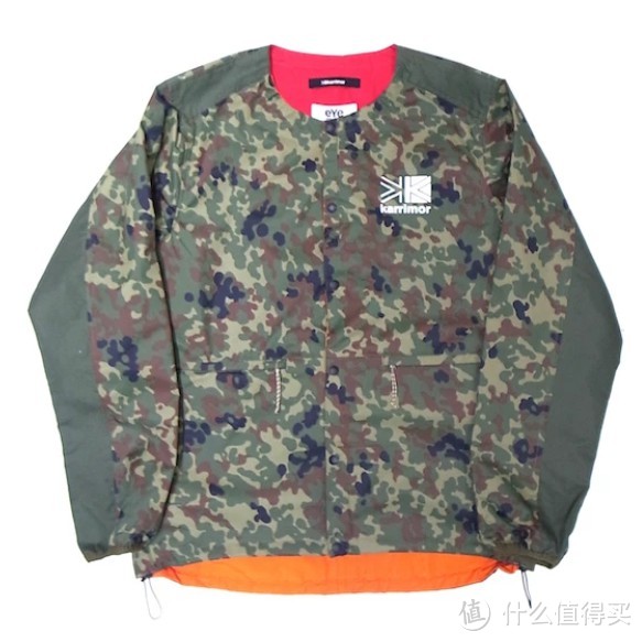 穿着的背包 THE NORTH FACE&渡边淳弥推合作款机能风夹克