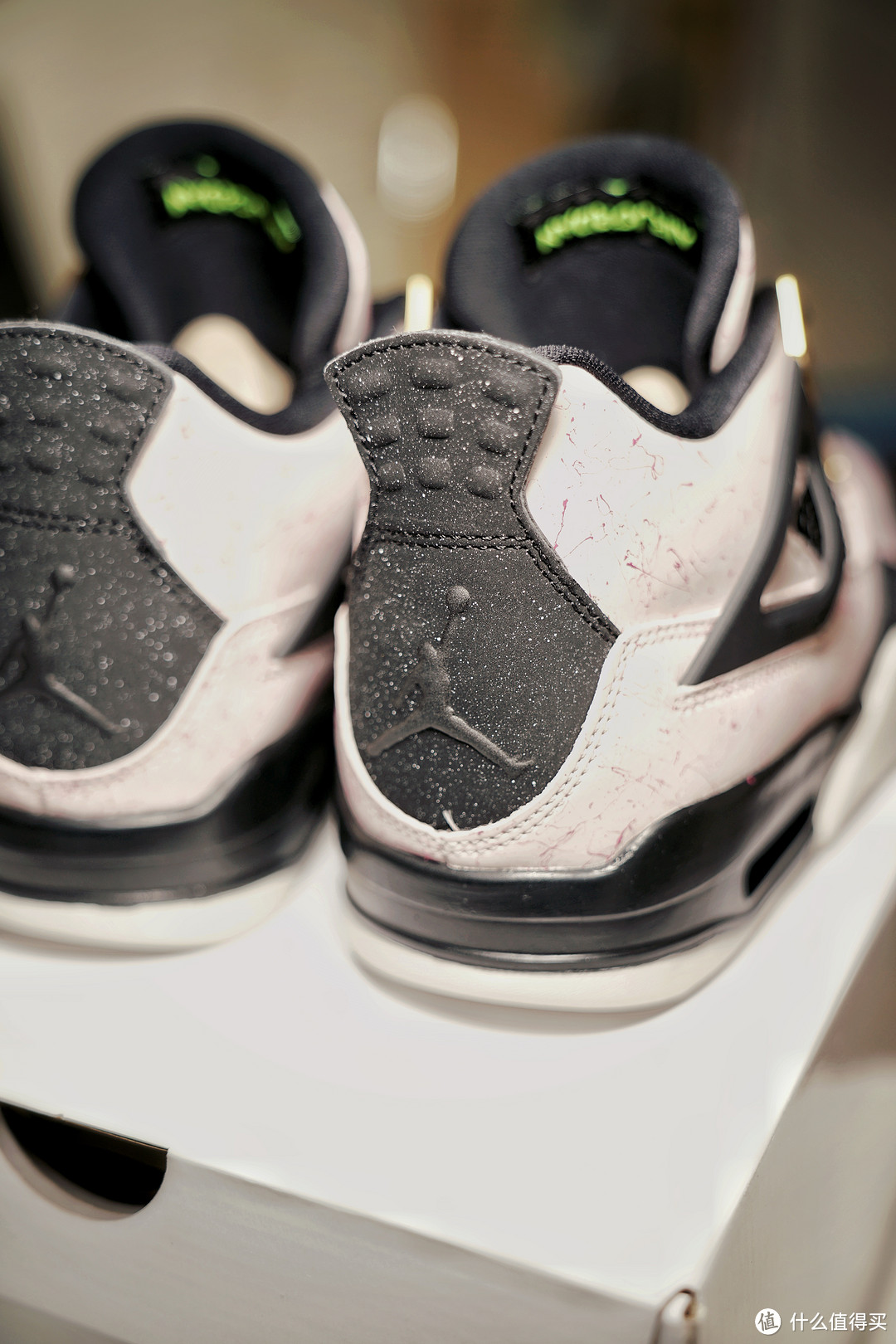 淤泥红 Air Jordan 4 silt red，我的第一双AJ和第二双AJ居然只隔了2个小时，脱非入欧抽中了两双鞋