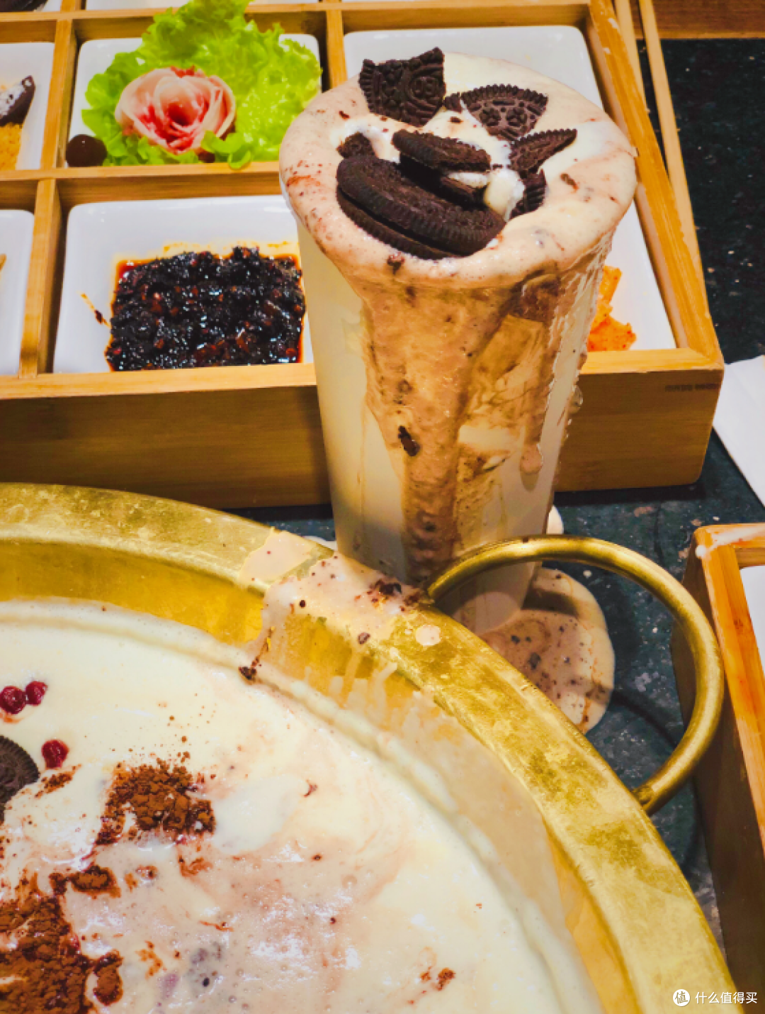 三顾魔都网红奶茶锅,到底是神仙组合还是黑暗料理?