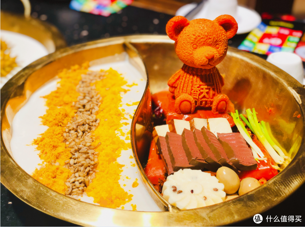 三顾魔都网红奶茶锅,到底是神仙组合还是黑暗料理?