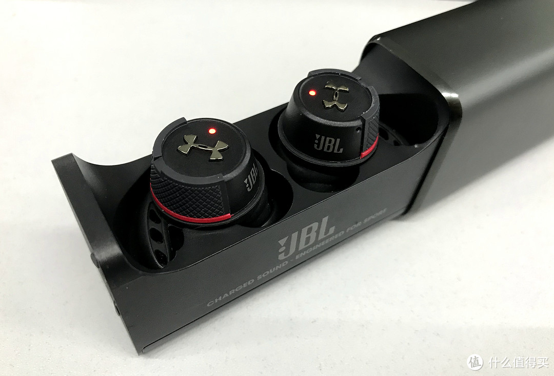 佩戴牢固—JBL UA FLASH真无线蓝牙运动耳机简单评测