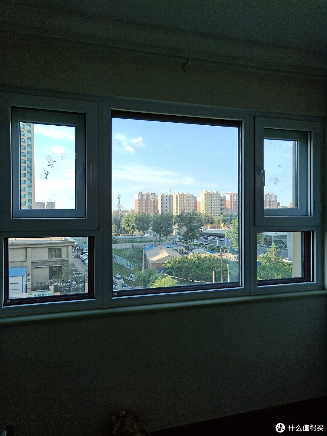 住在上海闹市高架旁，再好的装修也不如一套效果好的隔音窗