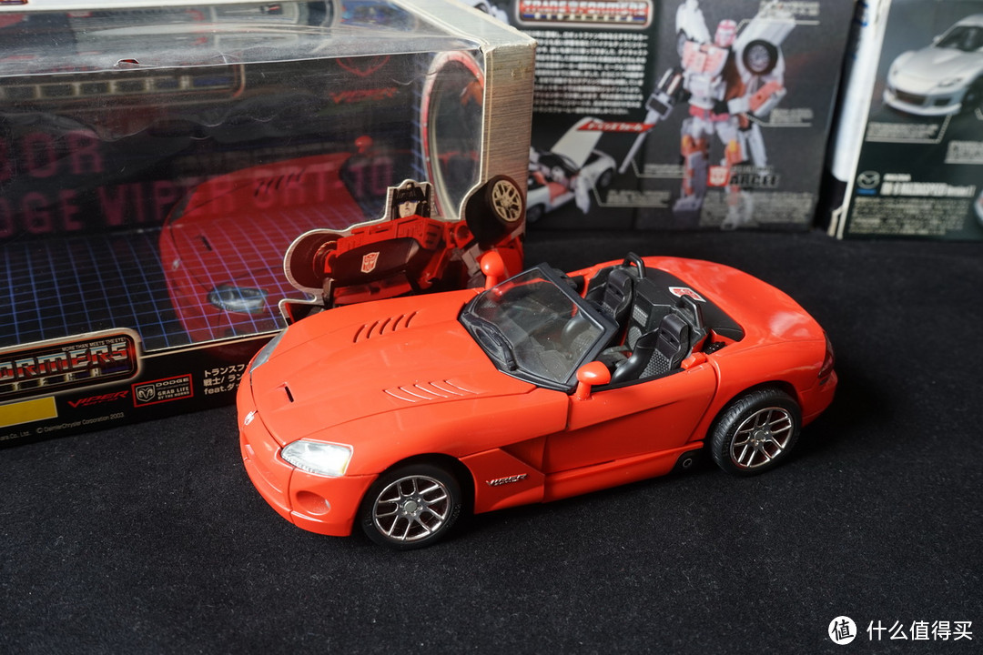 精美的金属车模,永远的变形金刚:TAKARA TOMY 变形金刚 BinalTech系列收藏展
