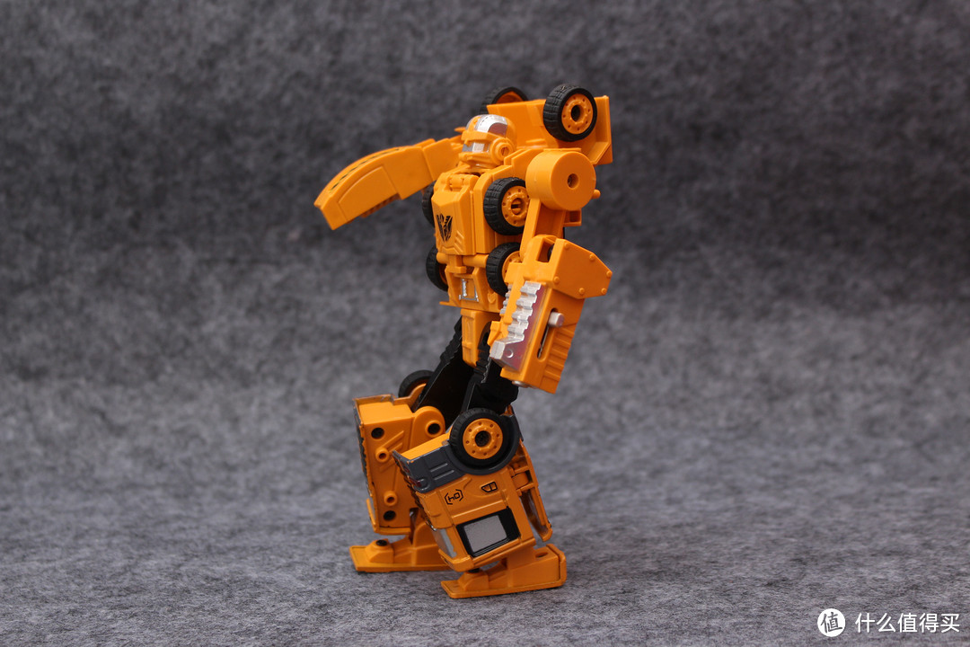 变形工程战甲玩具，它的名字叫通天臂