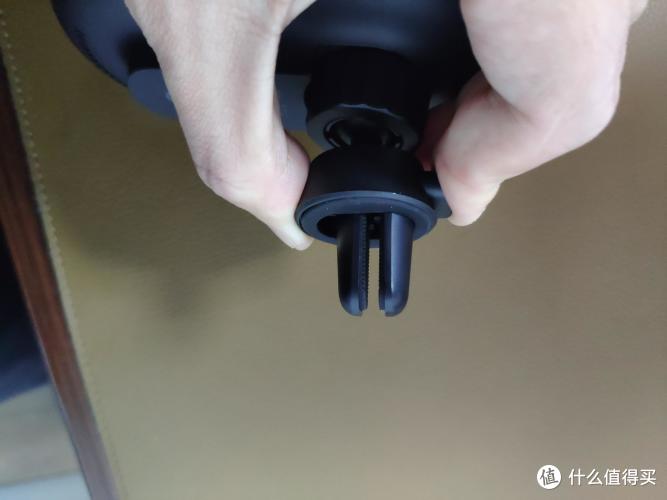 车载十八般兵器之手机最佳伴侣--小米20W无线