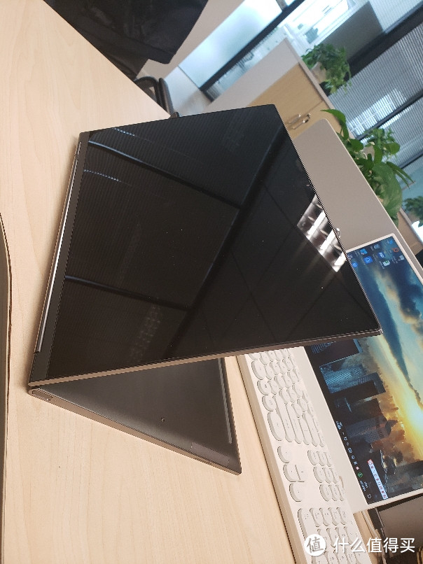 来不及解释了快上车!躲在被窝里偷笑吧!联想yoga7pro简单开箱