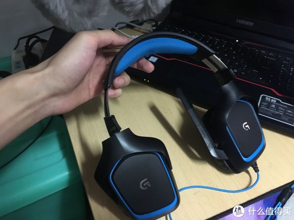 图1 耳机正面