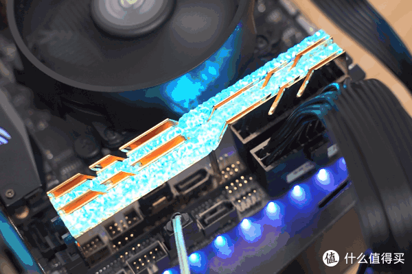 镶钻内存—芝奇皇家戟RGB内存+玩家国度ROG STRIX X470-I GAMING开箱
