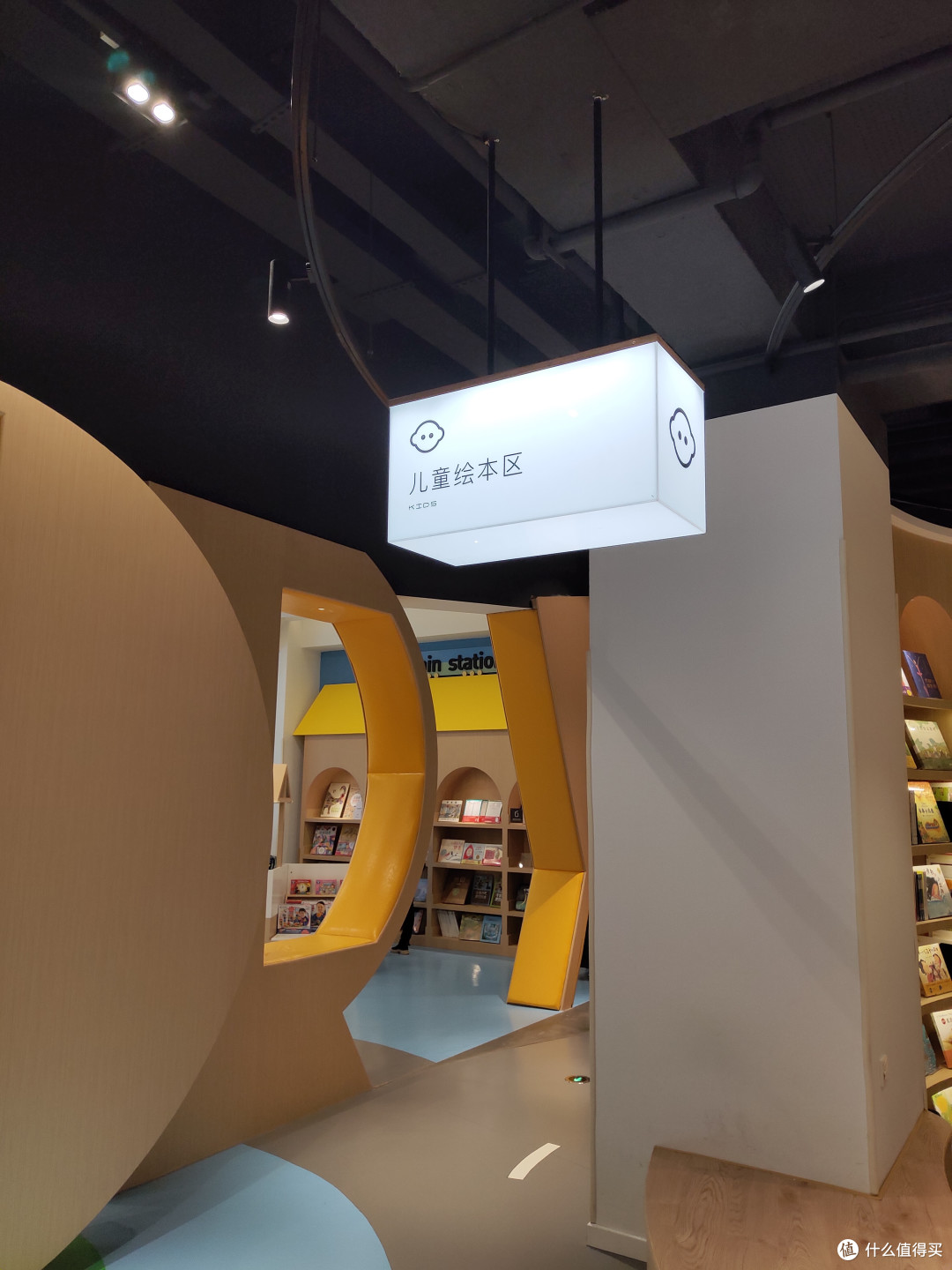 城市与书店:梨枣书店初探,宁波文艺青年打卡新地标?!
