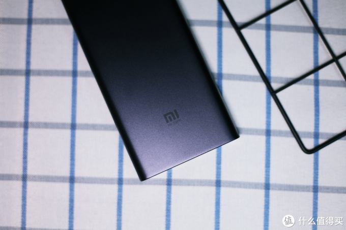 小米新品如何?「无线」充电宝上手使用经验分享