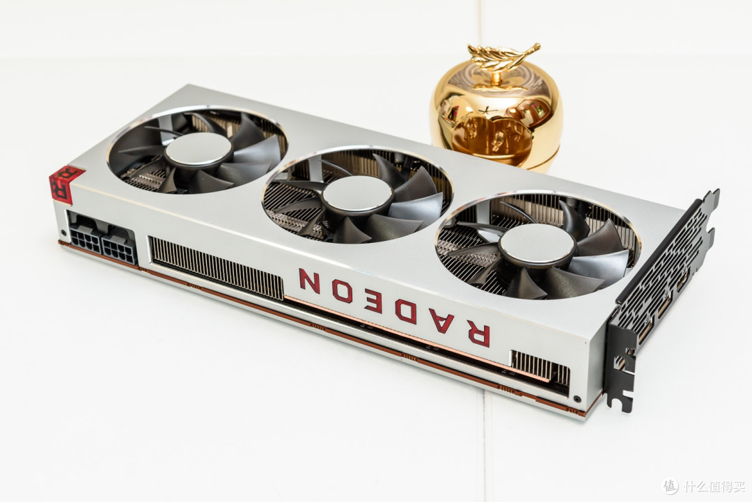 【茶茶】进入7nm时代!AMD Radeon 7 测试报告