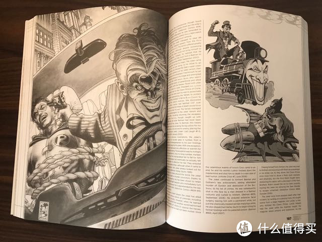 DC蝙蝠侠百科全书（黑白+彩页）