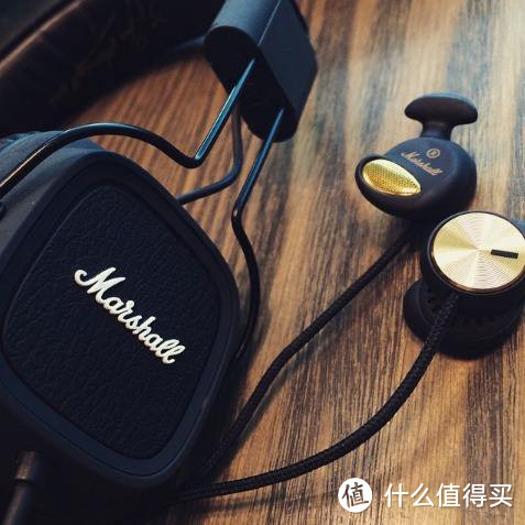 按下摇杆 随时开躁 Marshall Minor II 把现场带到耳边