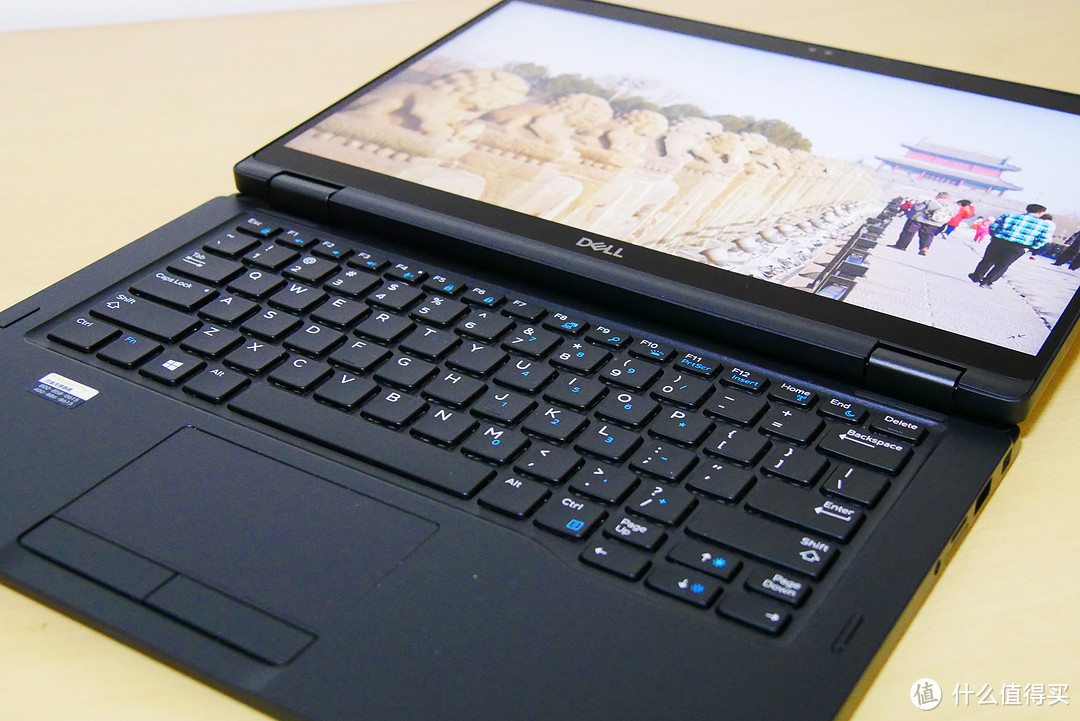 Latitude7390 