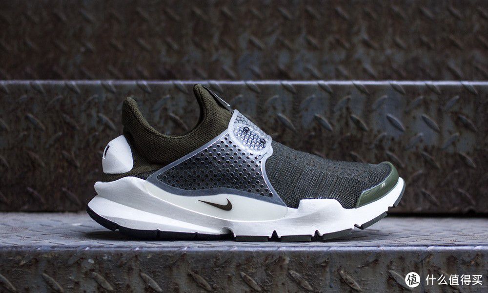 一日一双 | fragment design x Nike Sock Dart