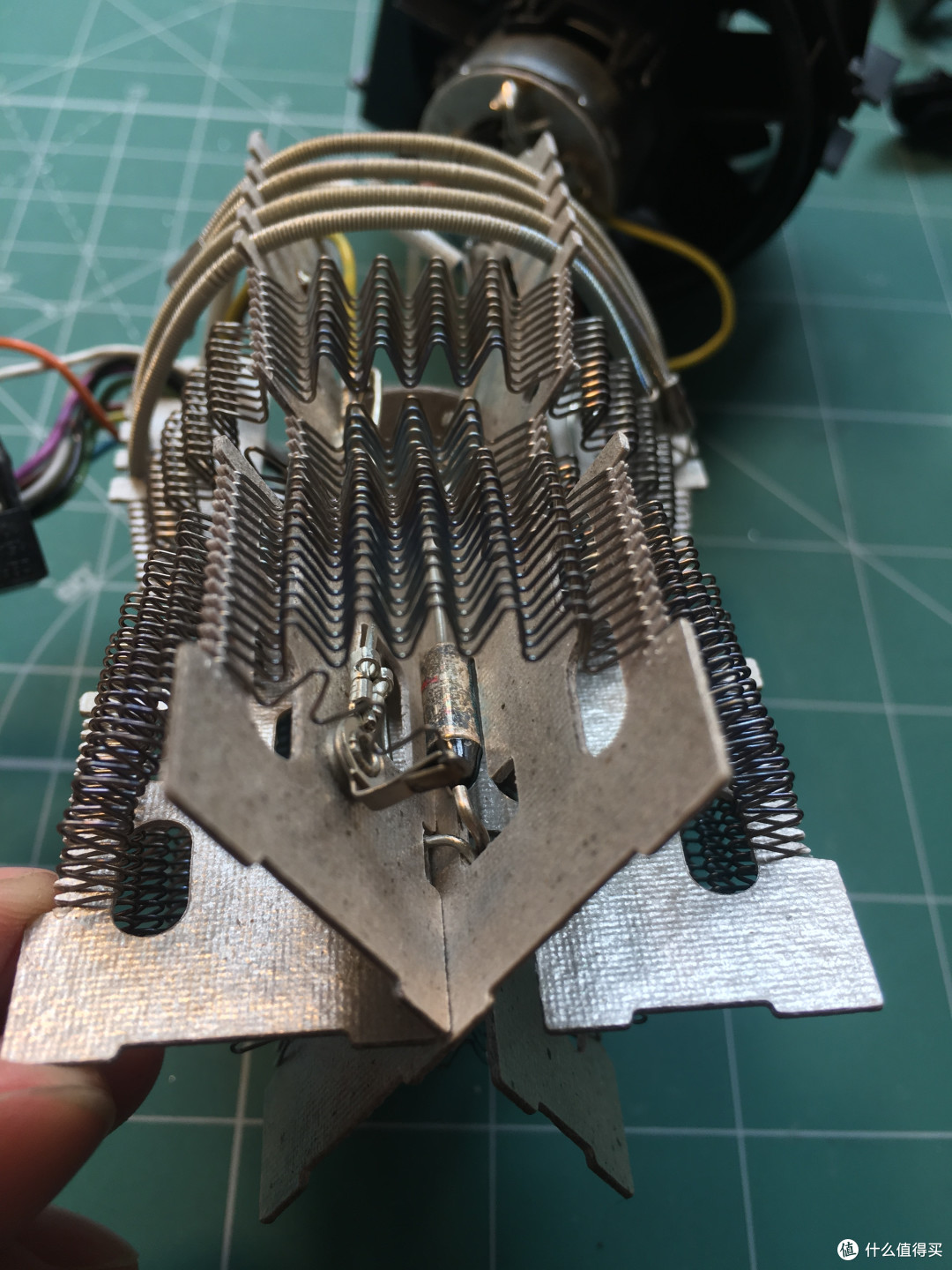 AUPO的温度保险丝,142度,250V 16A