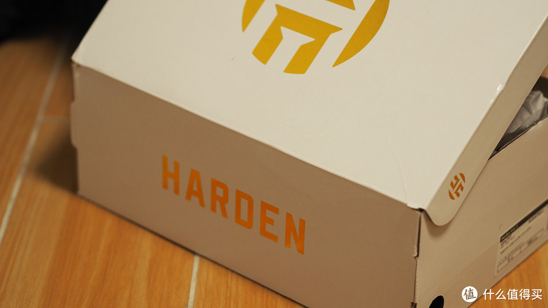 背面：HARDEN