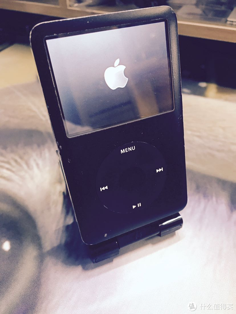 来自苹果的执着，ipod classic你值得买的音乐播放器！