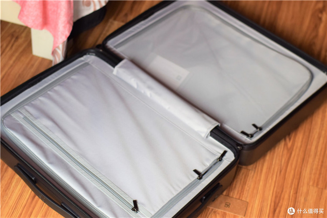 外观如何？做工怎么样？90分七道杠旅行箱使用分享