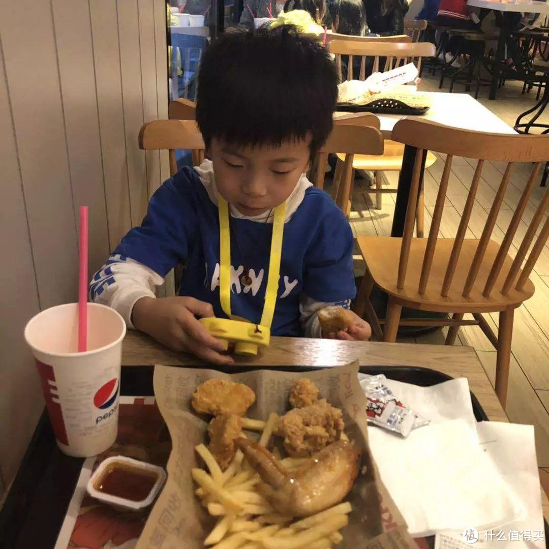 儿童相机评测 | 摄影大师养成记,每个孩子都是好奇的灵魂捕手