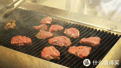 环球港凯悦现烤牛羊排+鹅肝+乳猪+甜虾畅吃！上海环球港凯悦酒店自助餐