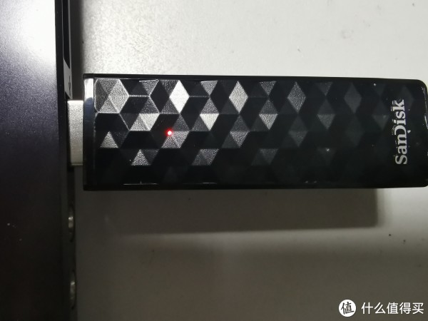 指示灯橙色表示正在充电