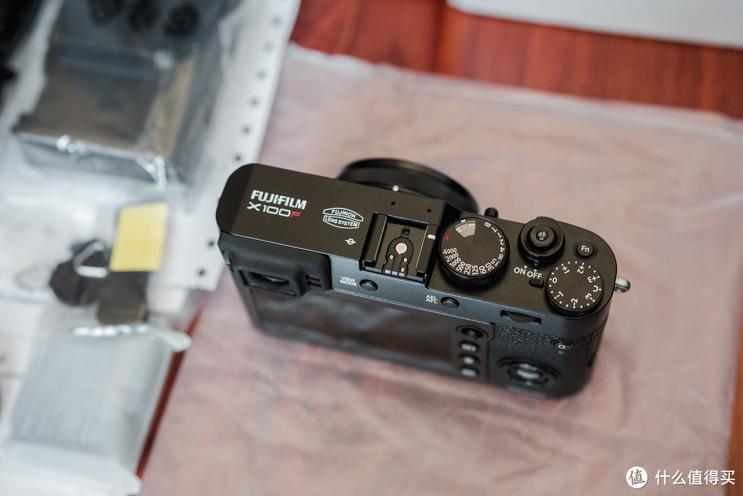 FUJIFILM 富士 X100F 数码旁轴相机 开箱体验