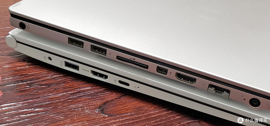 和三年前的VAIO Z Canvas比比接口