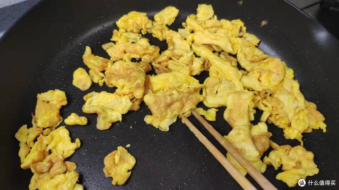 海参小姐姐下厨房之—又香又鲜又不辣胃的虾仁韭菜盒子