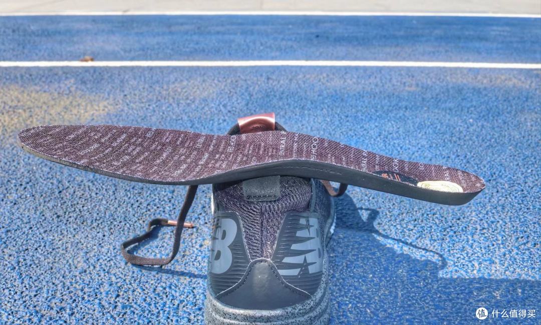 黑色旋风来袭,让你跑的更快—New Balance FuelCell Impulse NYC评测
