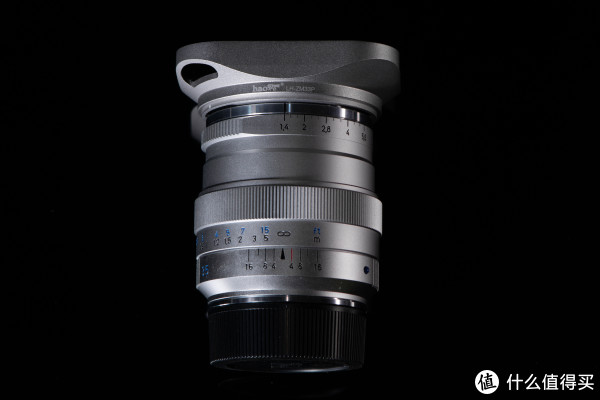 这支35定可能有些尴尬-Zeiss Distagon T* 1.4\/