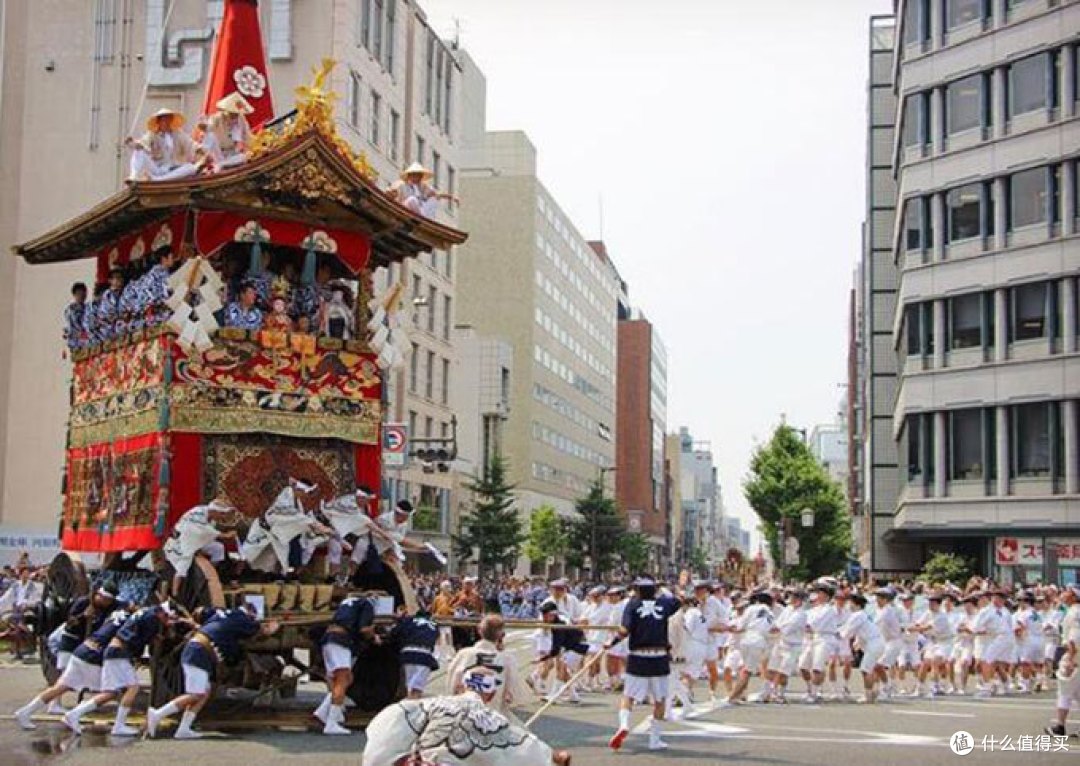 泰国泼水节、印度洒红节、韩国鳟鱼节...亚洲大型节日嘉年华