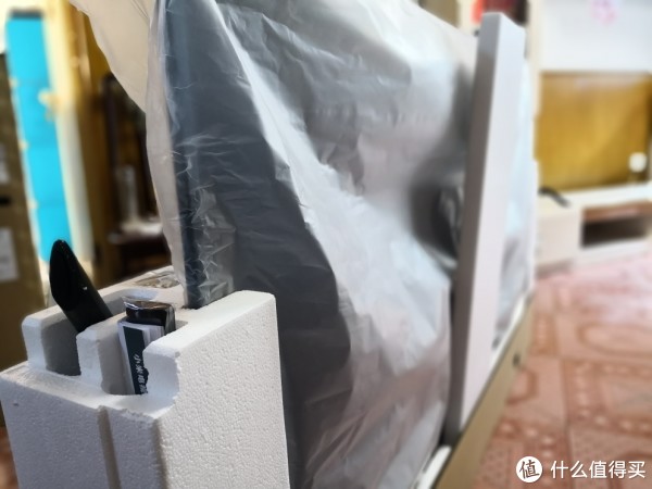 犹抱琵琶半遮面