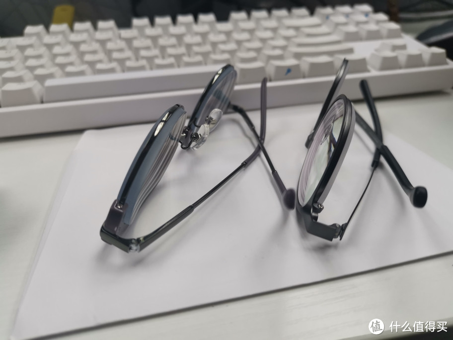 等了一个月的jins眼镜联名款双贴片和1.67防蓝光40%的眼镜到了！
