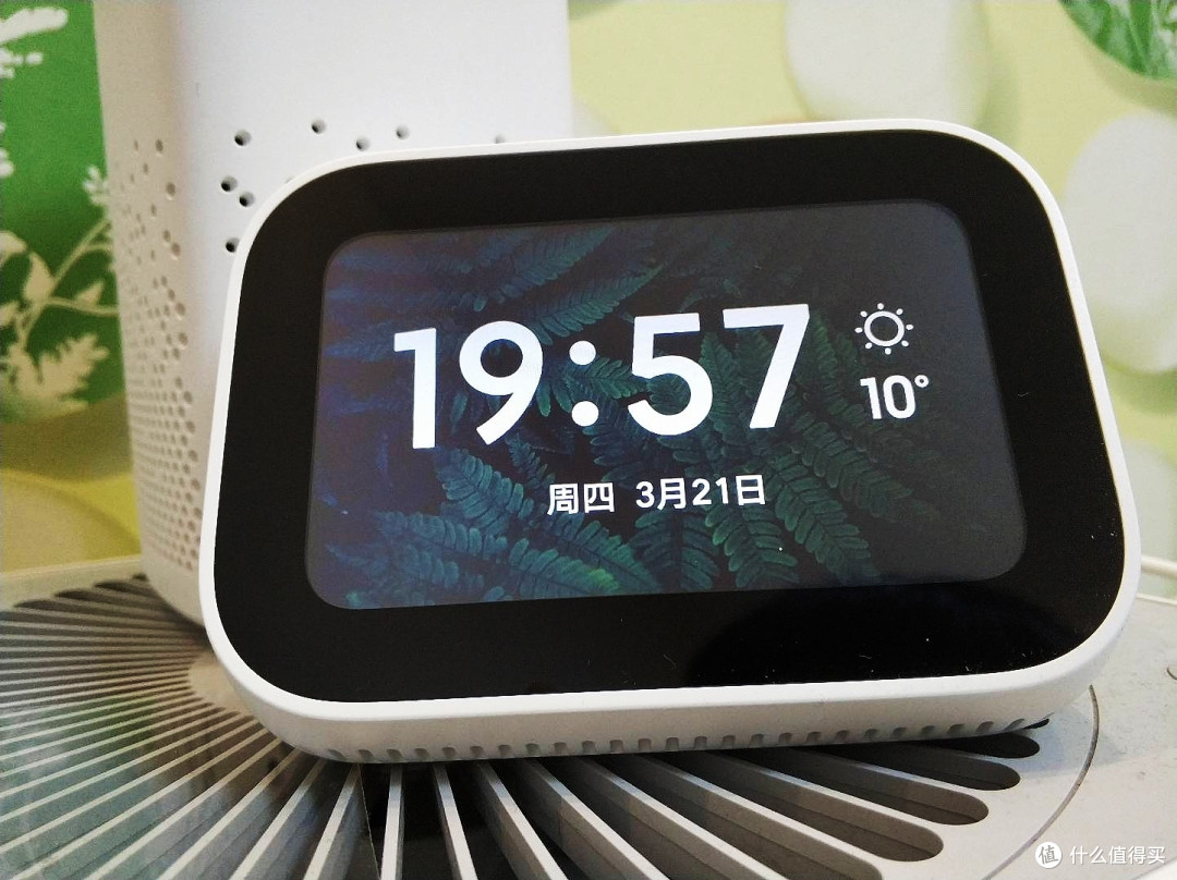 触手可及,让操作更简单更明了—小米小爱触屏音箱