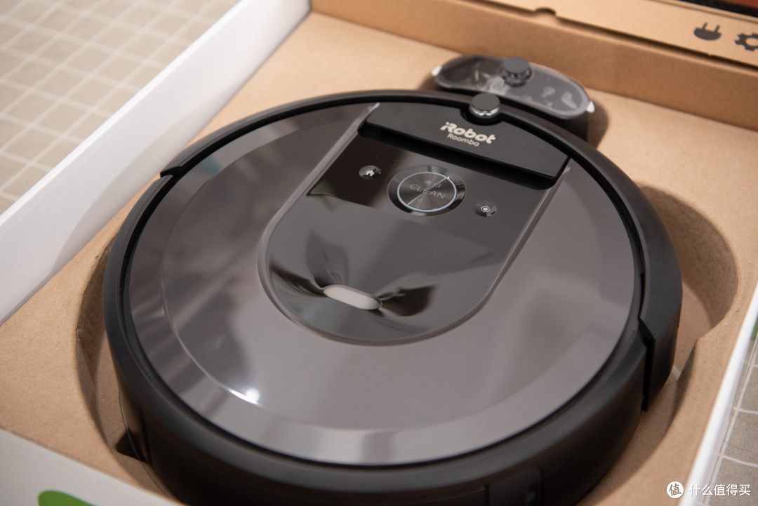 会自己倒垃圾的扫地机器人:iRobot i7+ 附iRobot扫地机器人行为解读