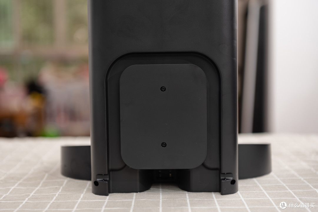 会自己倒垃圾的扫地机器人:iRobot i7+ 附iRobot扫地机器人行为解读