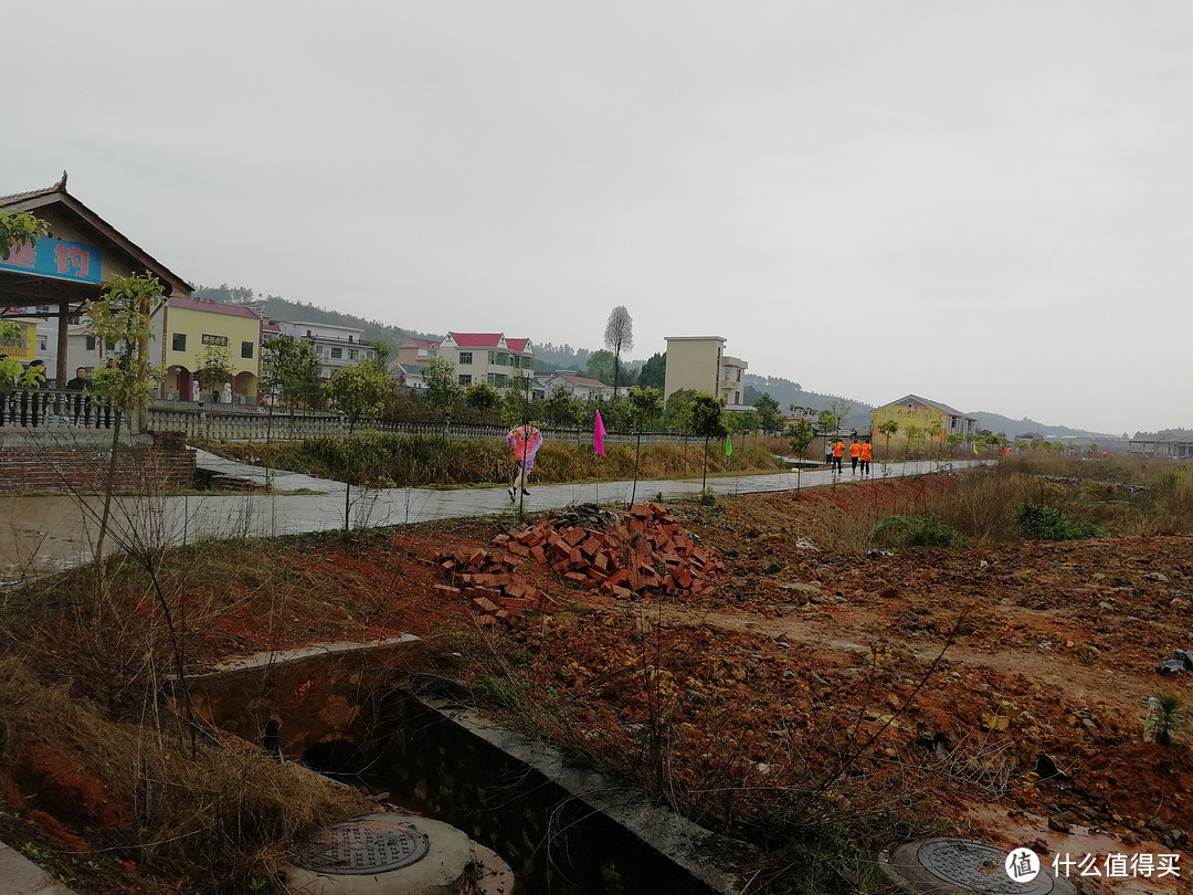 认真得像是专业的--奔跑永新.首届马拉松赛