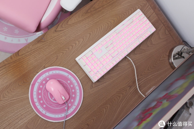 粉到出汁、萌到爆炸--傲风粉色雪兔电竞椅使用