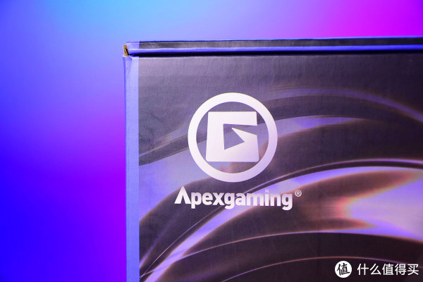 包装左上角Apexgaming的LOGO