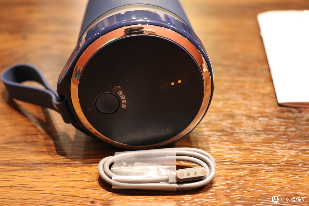 触电磁吸式的充电方式