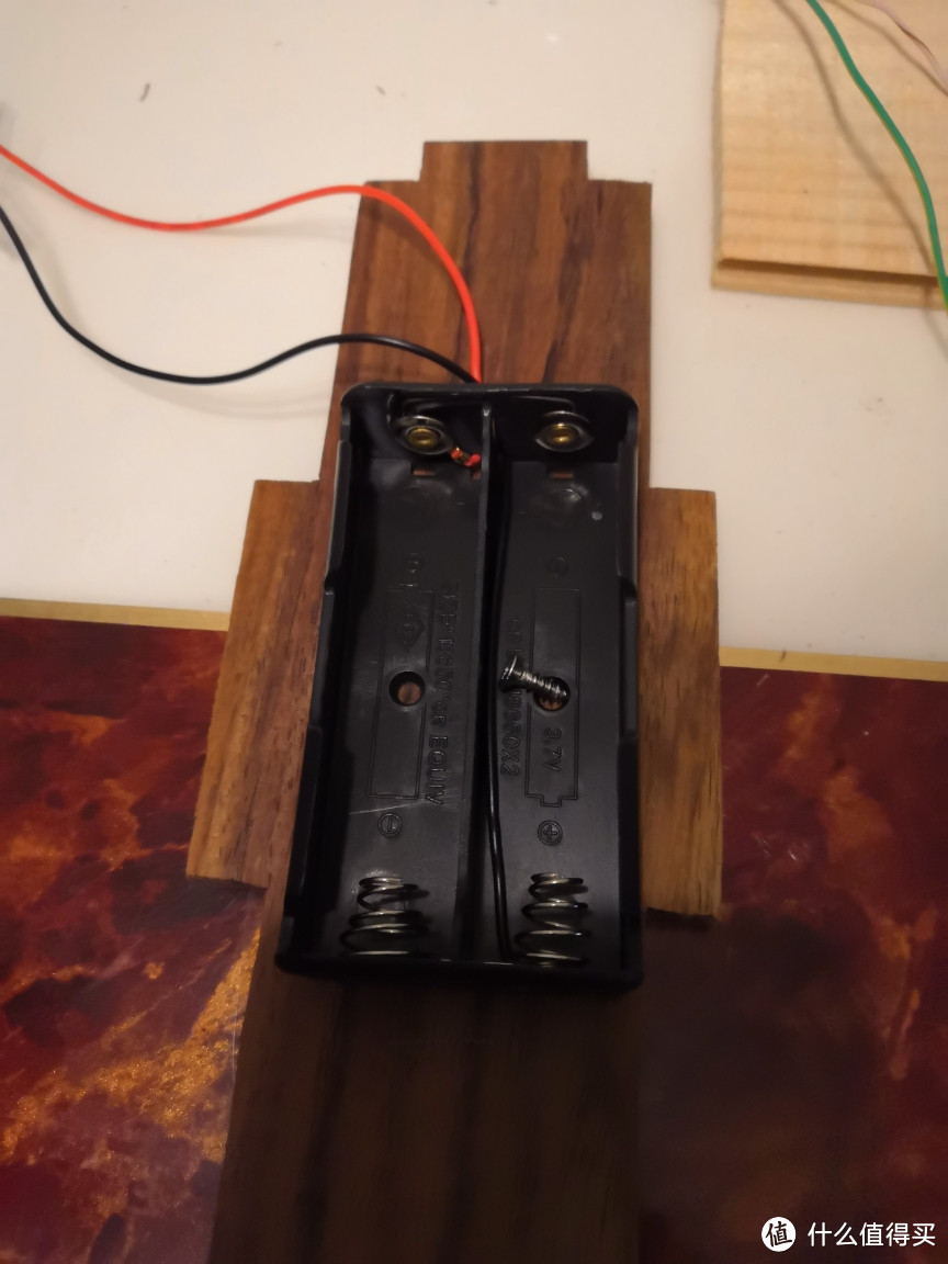 纯手工DIY红木锂电池蓝牙音响，一个可以盘的音响