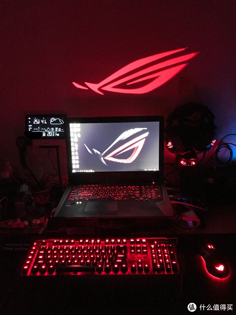 我买了一个官方出品的玩具，ROG sportlight投影灯开箱