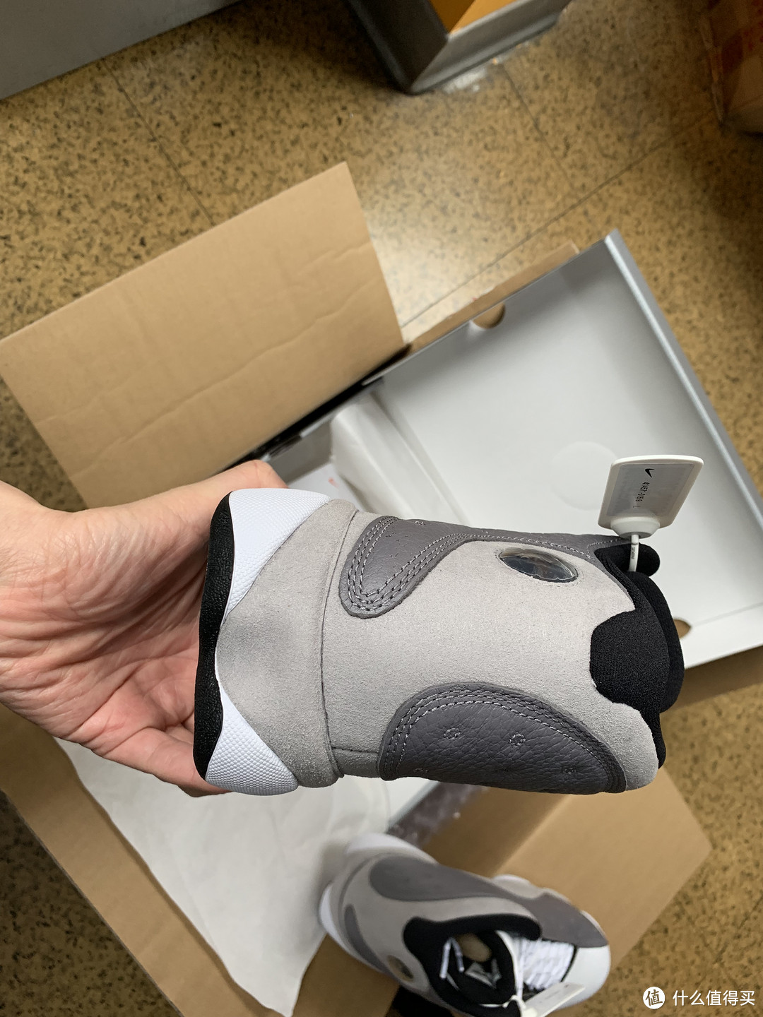 元年质感， 绝对被低估的高颜值， AIR JORDAN 13 RETRO 渣渣灰Atmosphere Grey