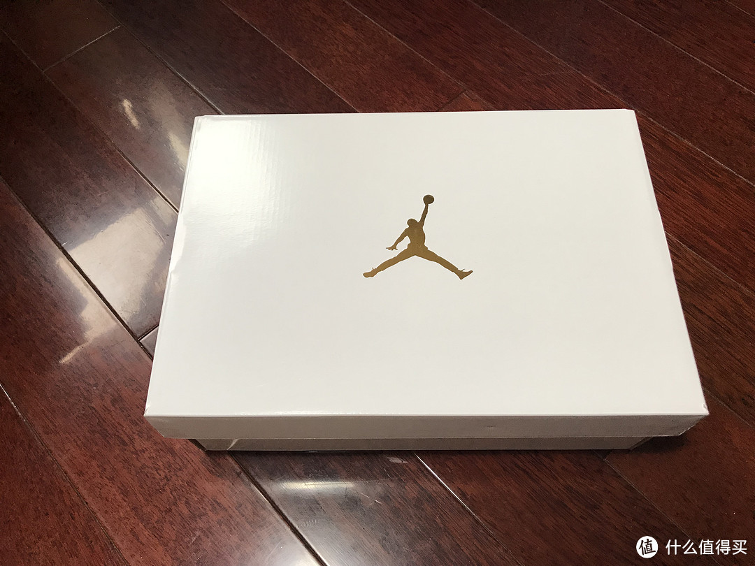 一脚蹬的AIR JORDAN 1 LOW SLIP NRG 女子运动鞋