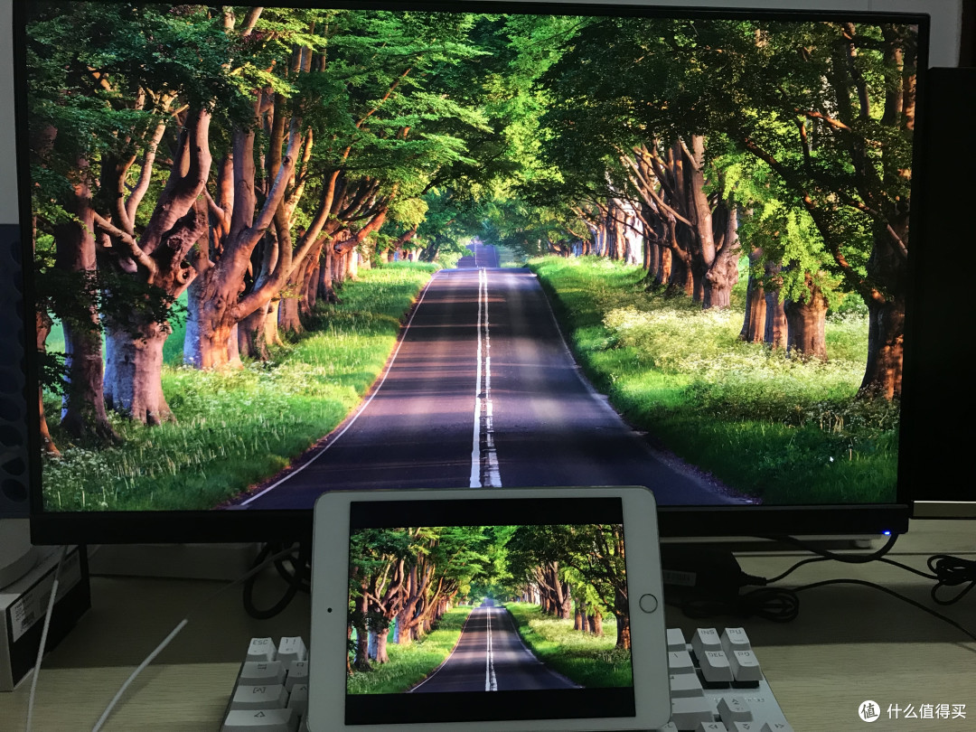 两者色彩差不多,可视角度iPad mini 4好一点