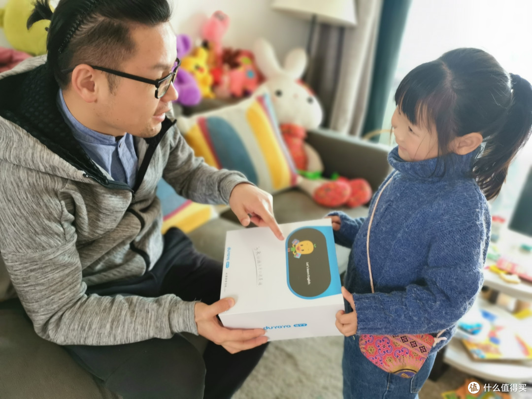 有了它,孩子开口学英语,不再是难事!——杜丫丫英语学习机初体验